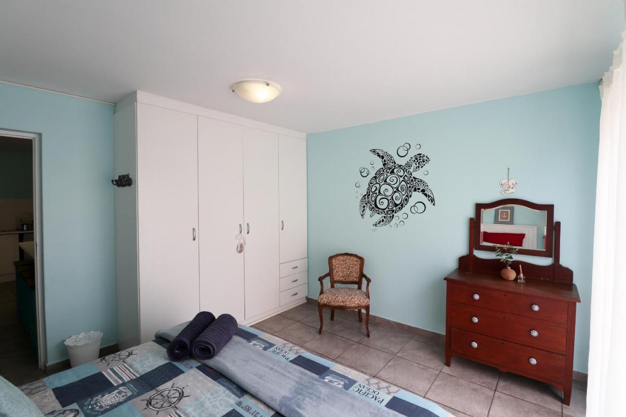 Seabreeze Accommodation Джефрис Бей Екстериор снимка