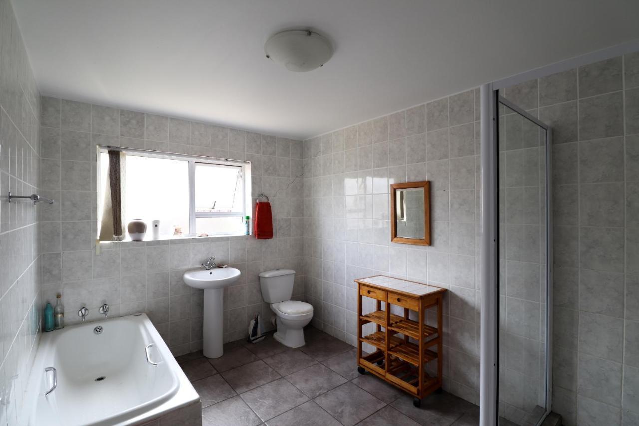Seabreeze Accommodation Джефрис Бей Екстериор снимка