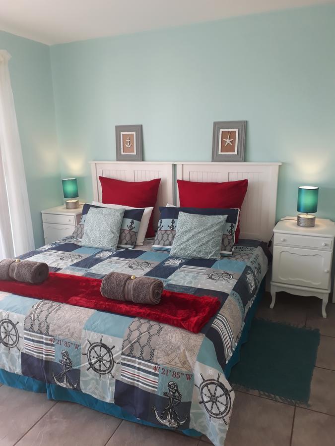 Seabreeze Accommodation Джефрис Бей Екстериор снимка