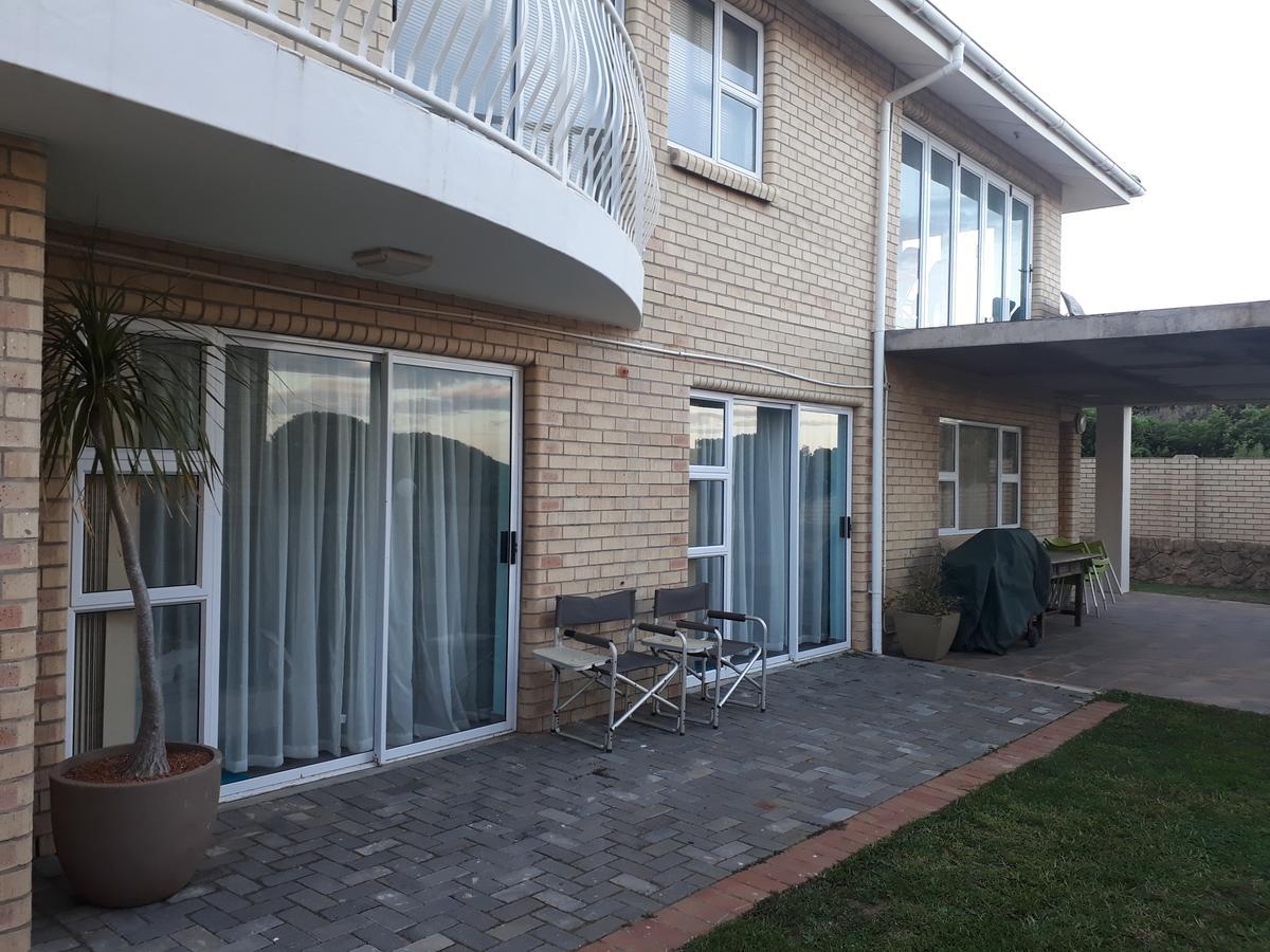 Seabreeze Accommodation Джефрис Бей Екстериор снимка